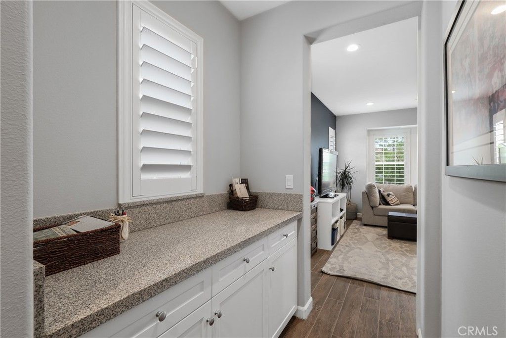 listing image 130723520373635014458