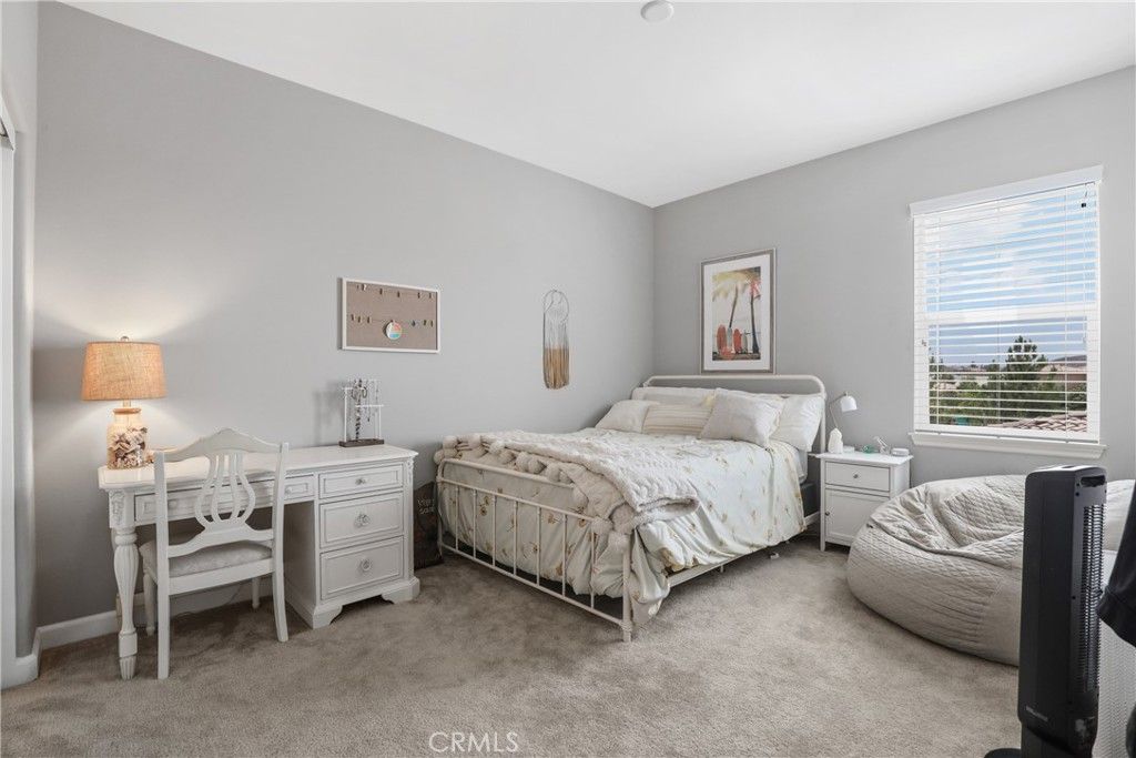 listing image 130729475725102132563