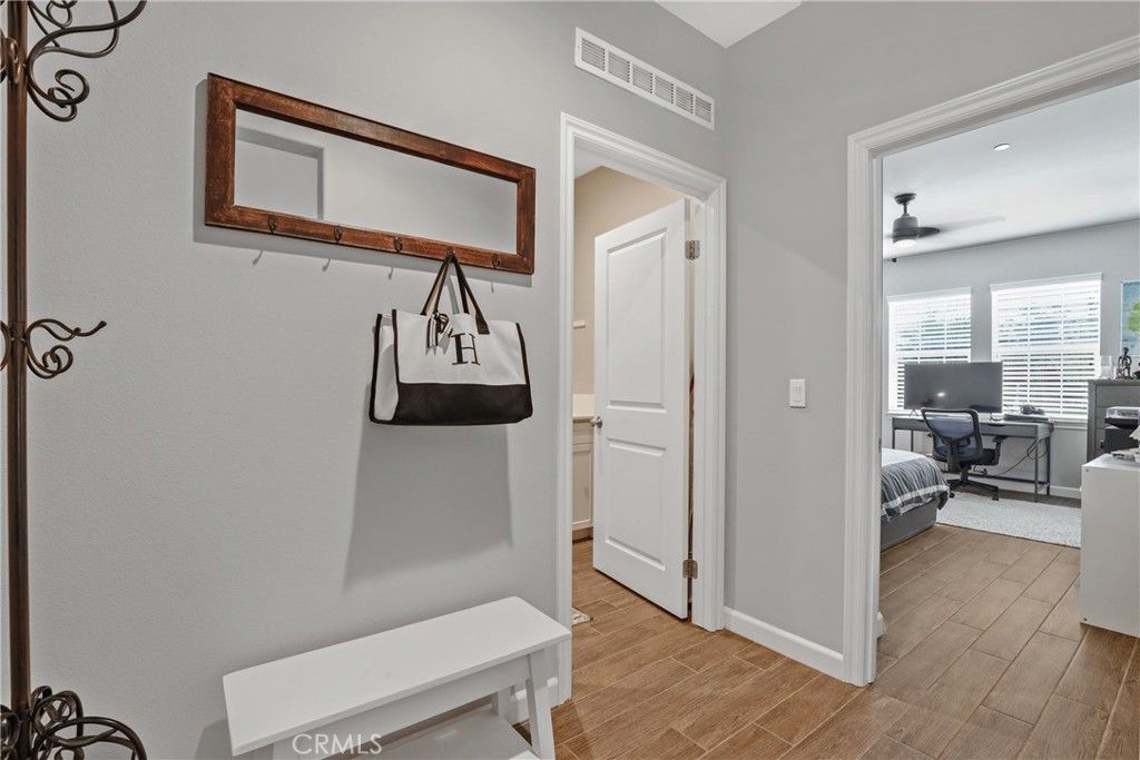 listing image 130724102284791236117