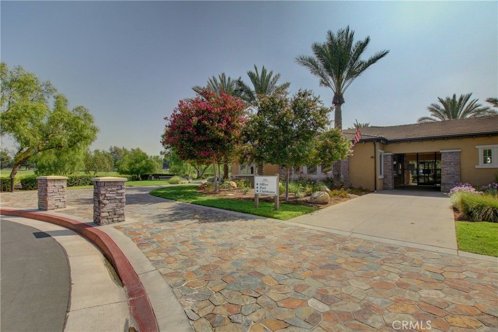 listing image 130723466255308004532