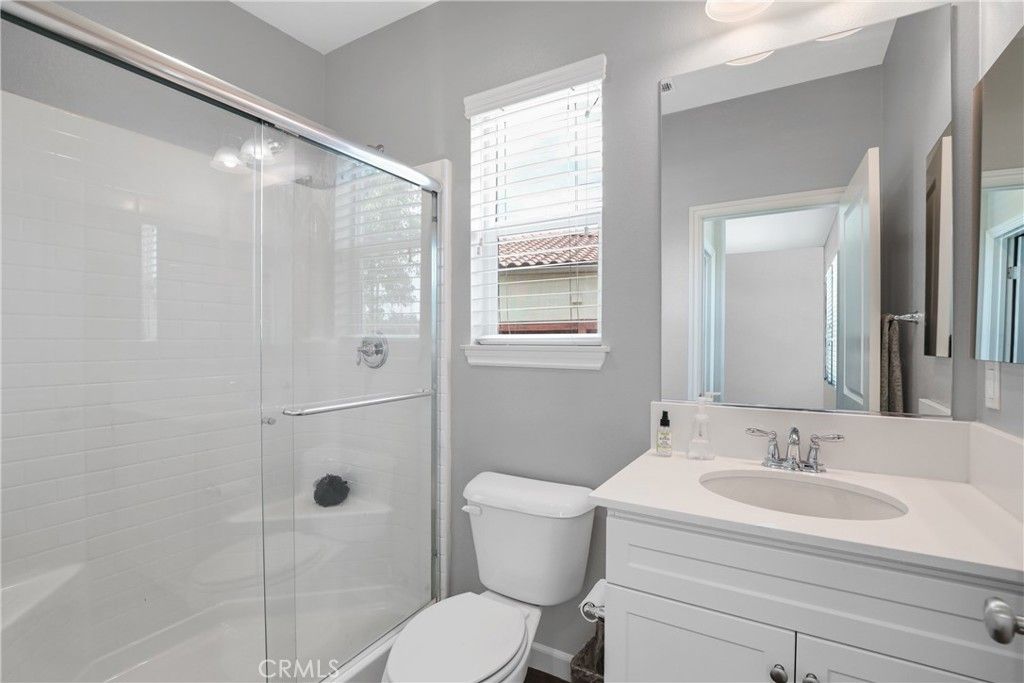 listing image 130727843858631153244
