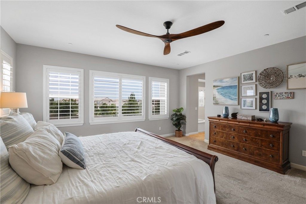listing image 130727469702792728744