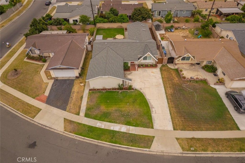 listing image 130724622358366324990