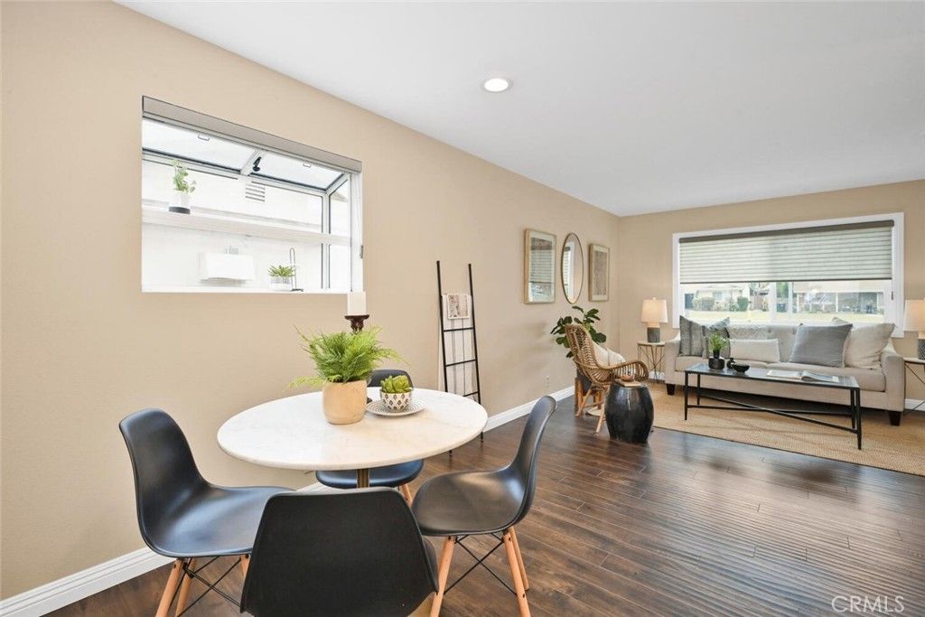 listing image 130726348734789629385