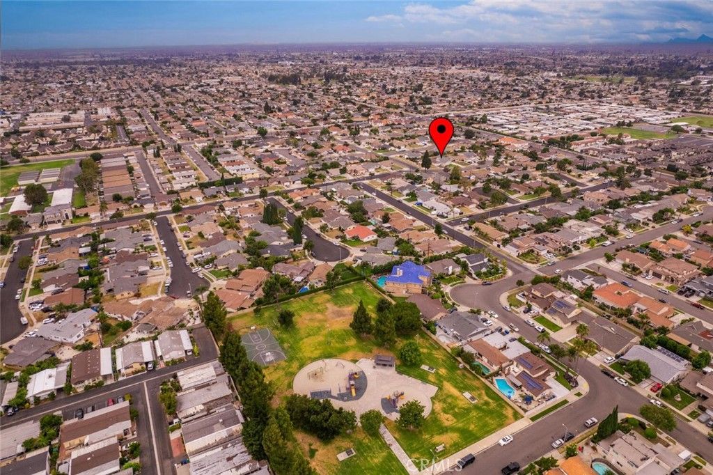 listing image 130723406639630654703