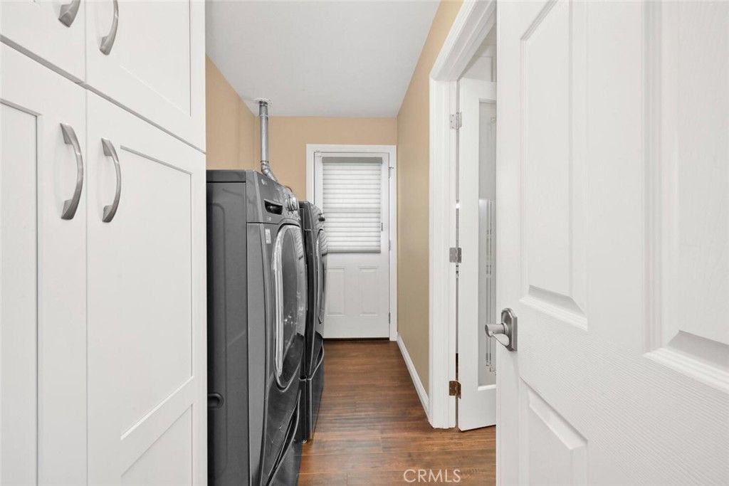 listing image 130726872460975653149