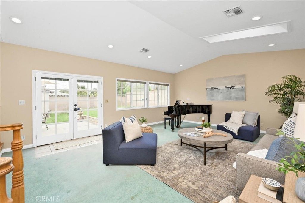 listing image 130728834782498039080