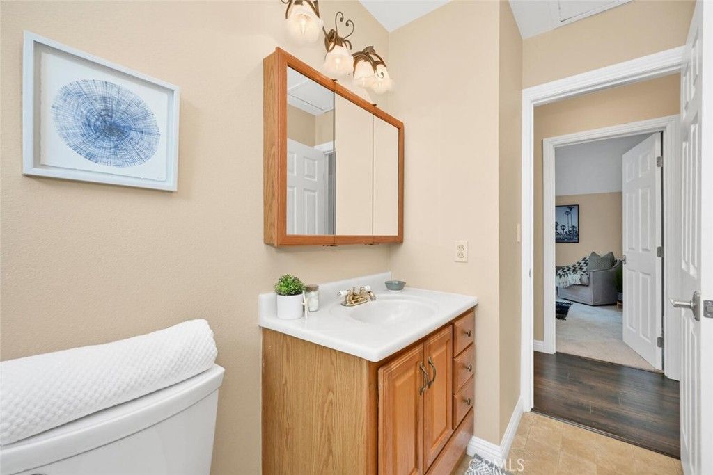 listing image 130728502547601274921