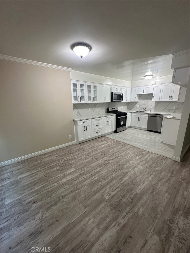 3109 E Corto Place