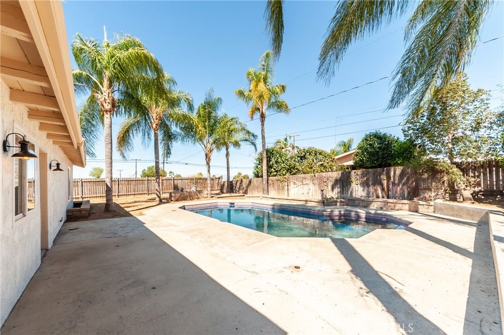listing image 130722071990213096455