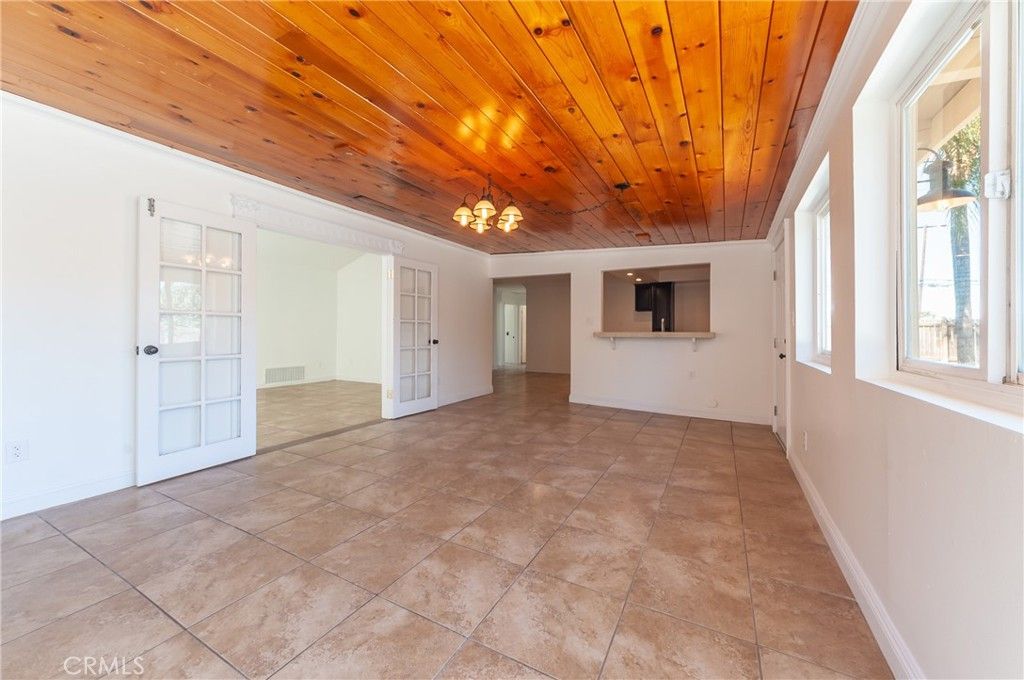 listing image 130724325723091978910