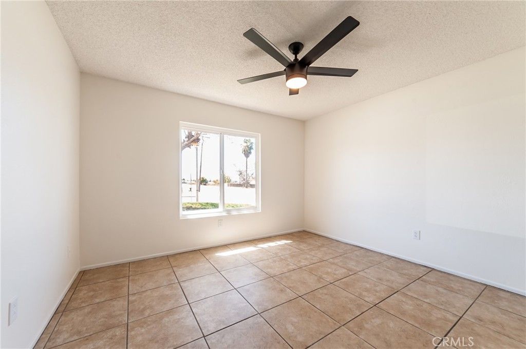listing image 130728178224755583110