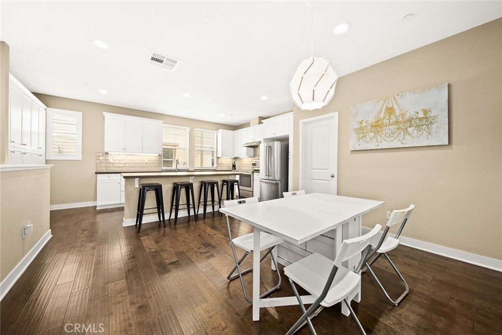 listing image 130723144760952453557
