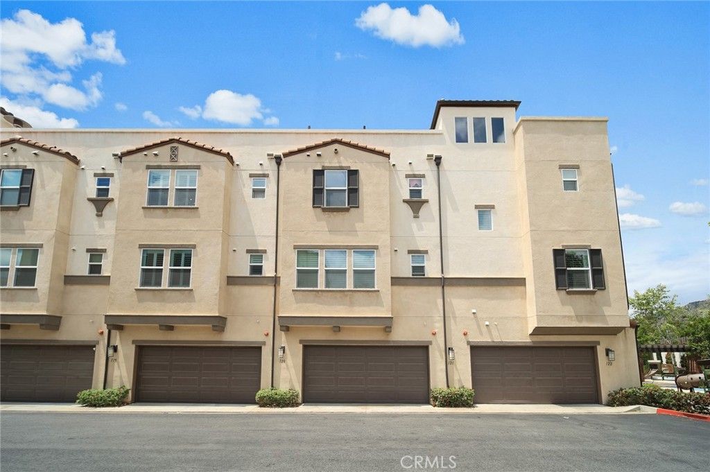 listing image 130726949434446176292
