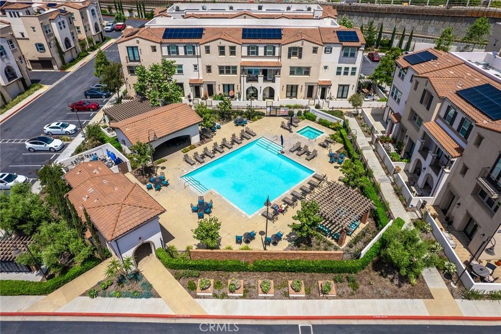 listing image 130726097364800817154