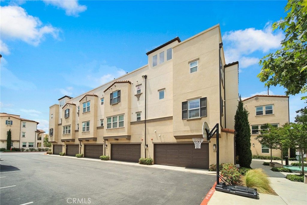 listing image 130722923063571327072