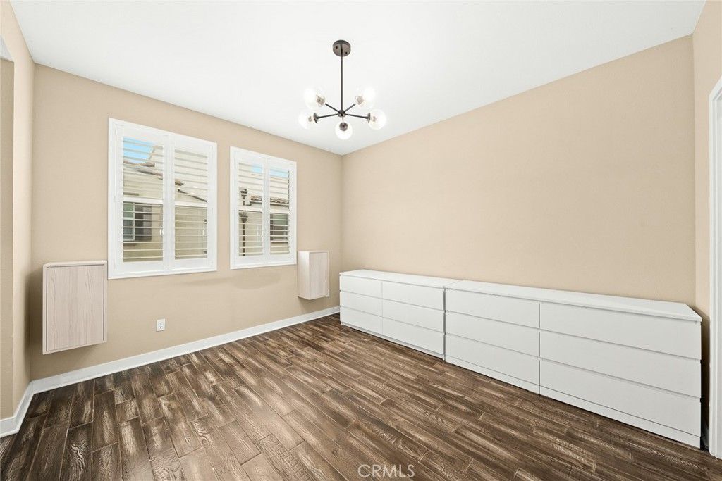 listing image 130727489439951130487