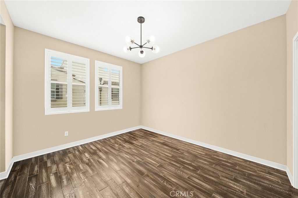 listing image 130728605351404052563