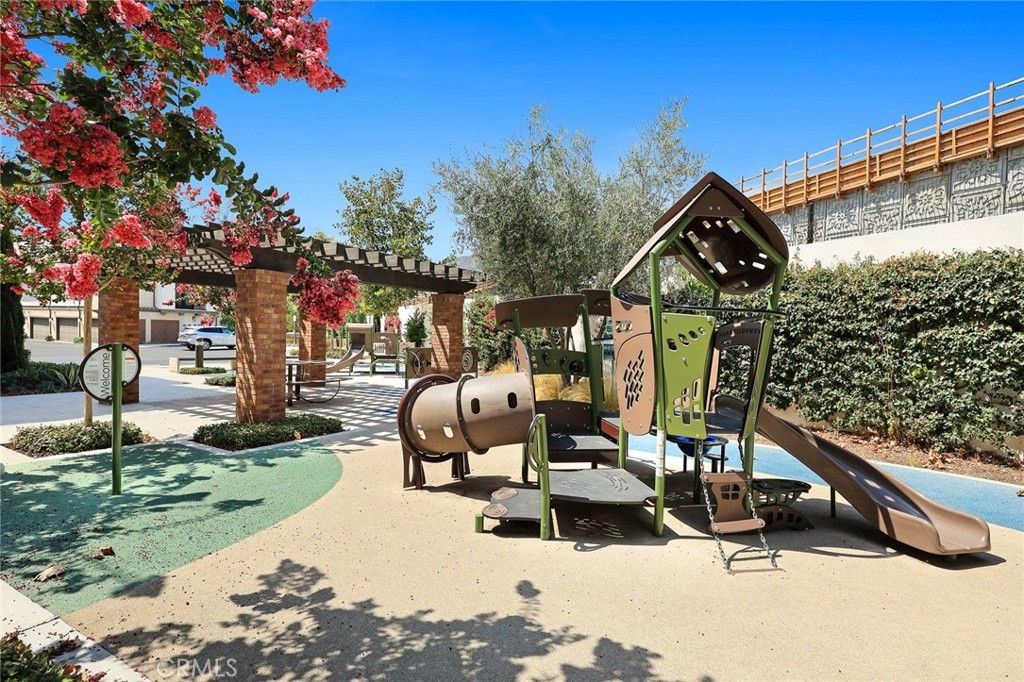 listing image 130726626645963254571