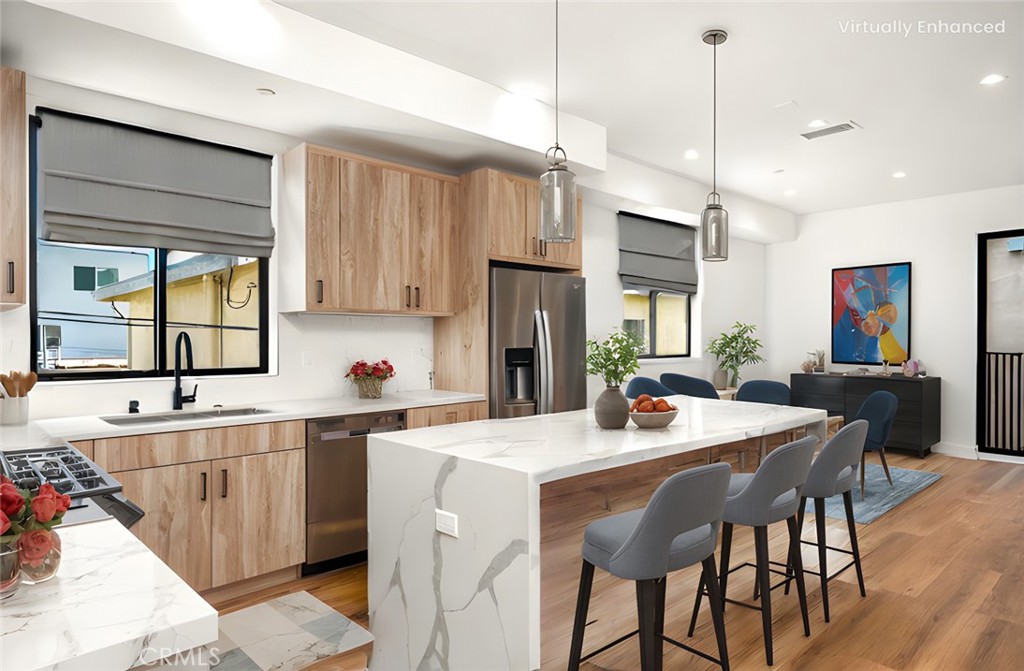 Properties 1 2204 Carmona Avenue