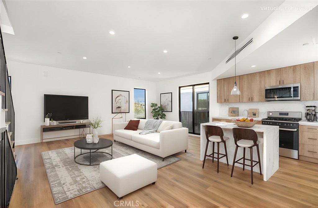 Properties 3 2204 Carmona Avenue