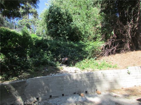 A home in Cedarpines Park