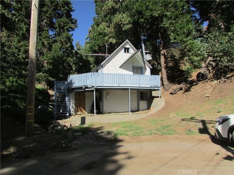 A home in Cedarpines Park