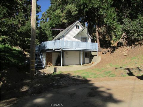 A home in Cedarpines Park