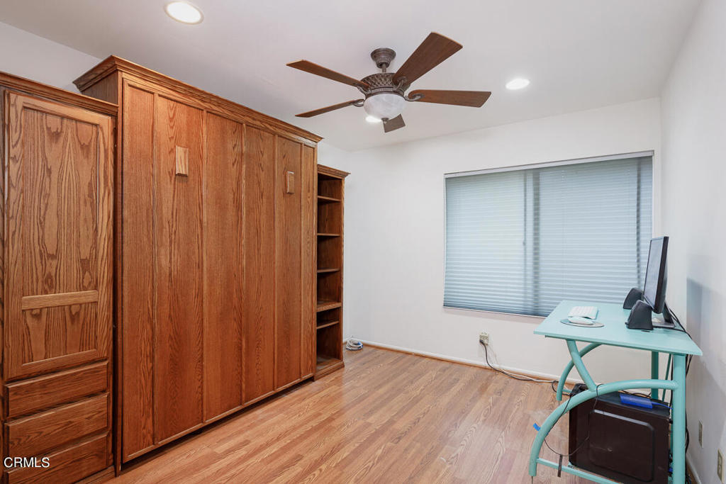 Photo 18 of 25 of 274 N Orange Grove Boulevard condo