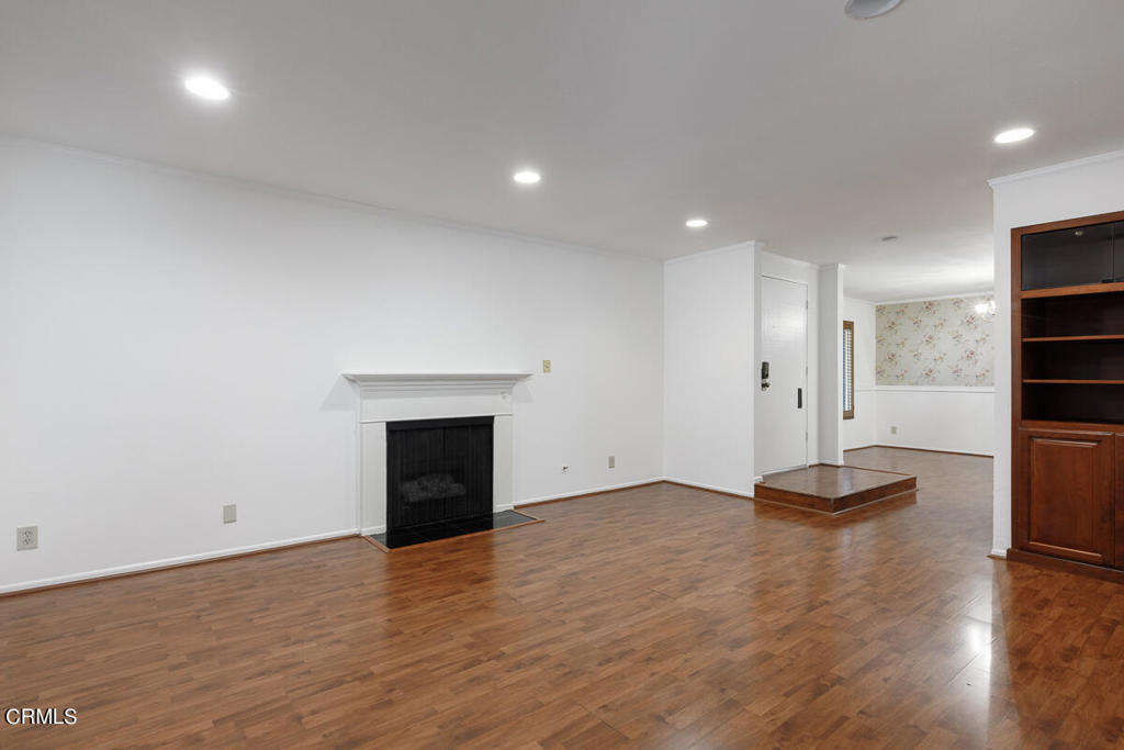 Photo 6 of 25 of 274 N Orange Grove Boulevard condo
