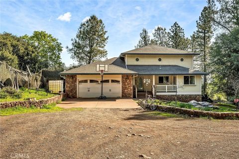 Photo of 13988 Noble Ranch Road, Lower Lake, CA 95457 (MLS # LC25078596) Photo of 13988 Noble Ranch Road, Lower Lake, CA 95457 (MLS # LC25078596)