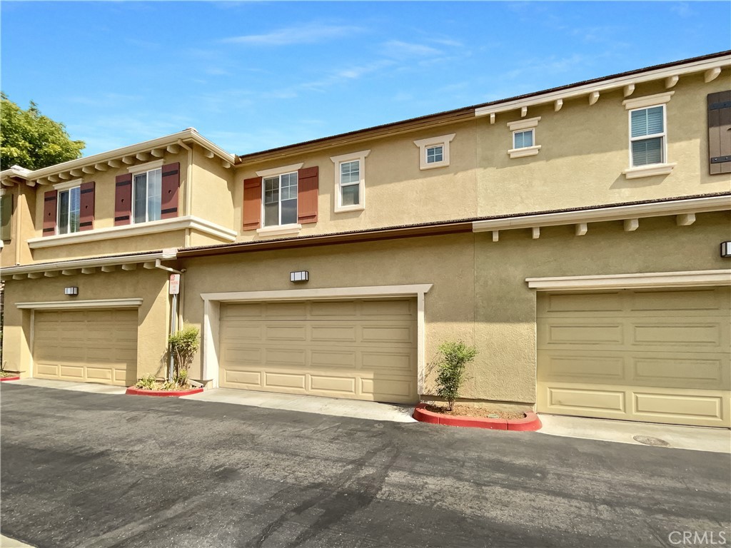 Photo 6 of 19 of 30505 Canyon Hills Road 703 townhome