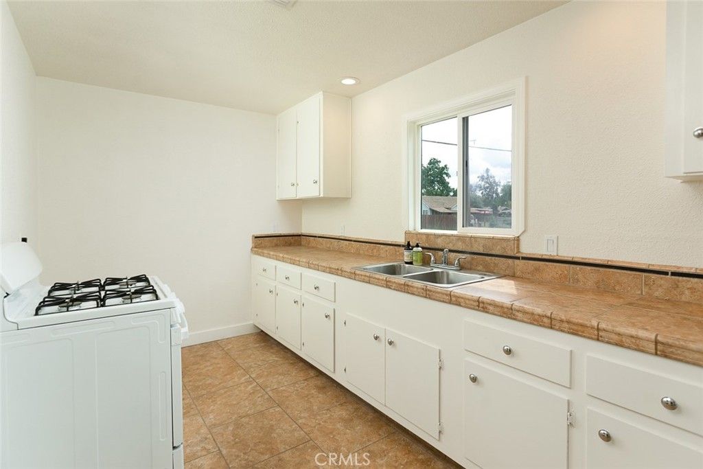 listing image 130726066539546267762