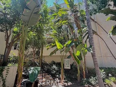 Photo 3 of 20 of 5325 Newcastle Avenue 129 condo