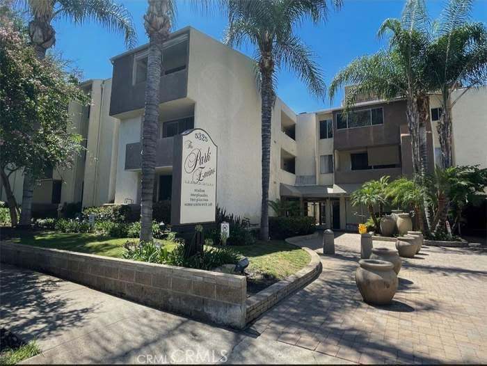 View Encino, CA 91316 condo