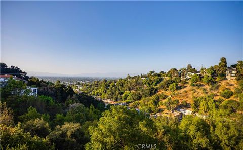 A home in Studio City