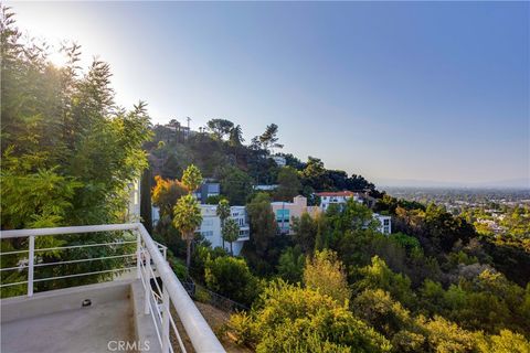 A home in Studio City