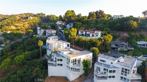 A home in Studio City