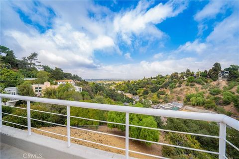 A home in Studio City