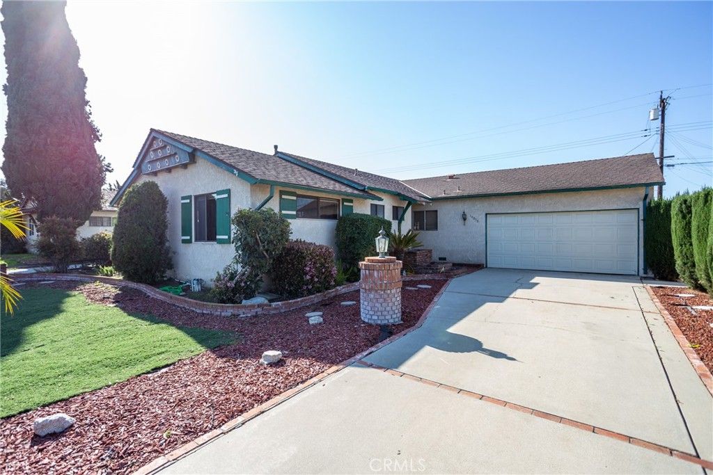 listing image 130726755458856702032