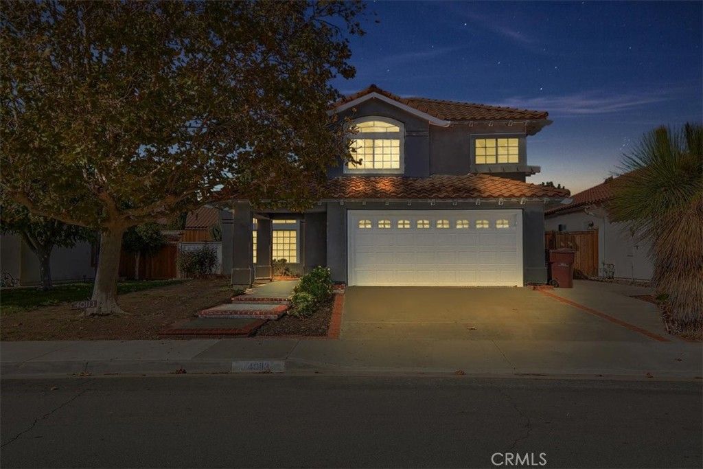 listing image 130723902979067226346