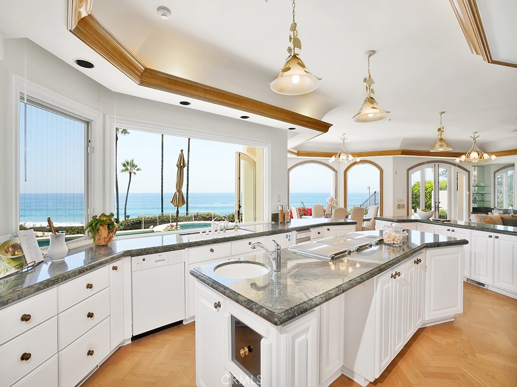 Ritz Cove (RC) - Residential