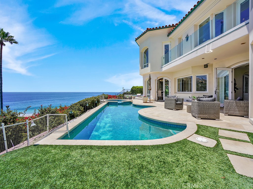 Ritz Cove (RC) - Residential