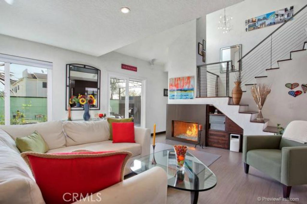 listing image 130723089703217066513