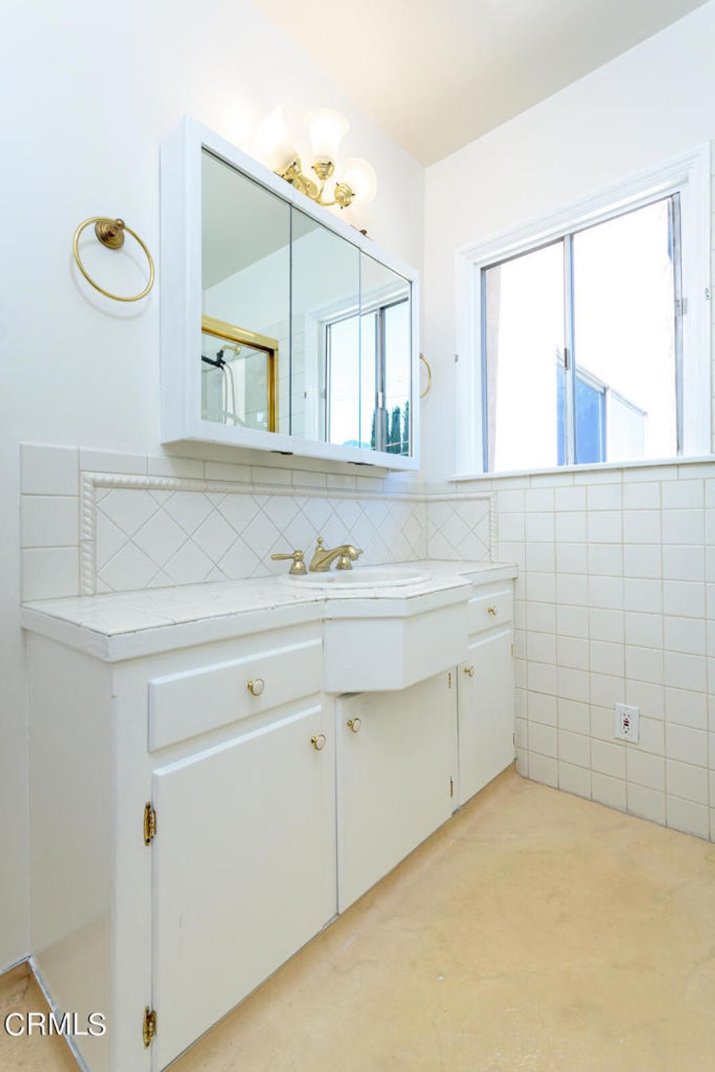 listing image 130728565576475248271