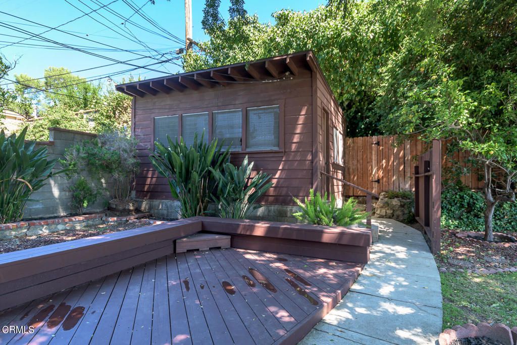 listing image 130729995307926604311