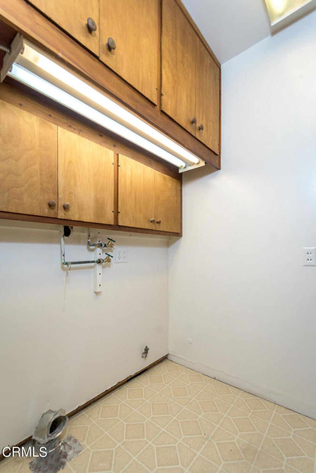 listing image 130720053758264434702