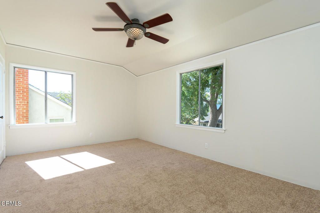 listing image 130729216616055660317