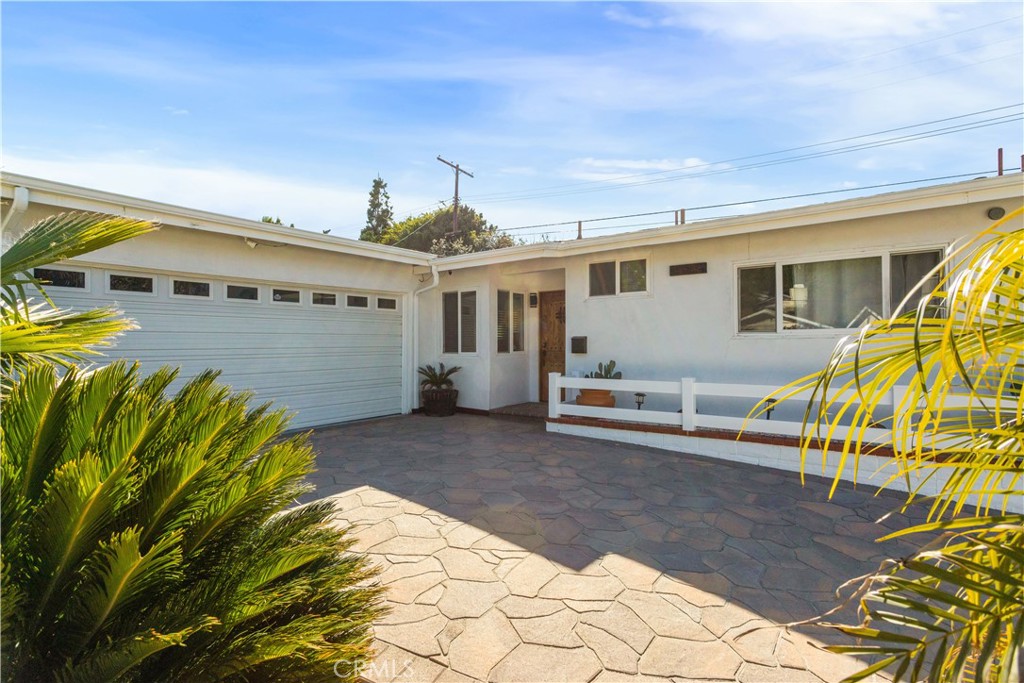 Photo 5 of 40 of 4559 Canoga Drive house
