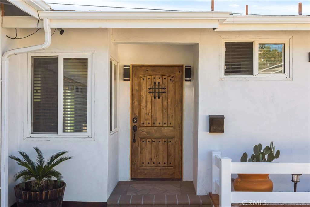 Photo 7 of 40 of 4559 Canoga Drive house